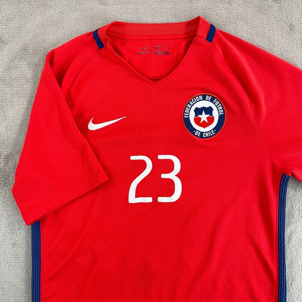 Nike Chile 16/17 Home Stadium Jersey Men Small Red Short Sleeve 23 Soccer